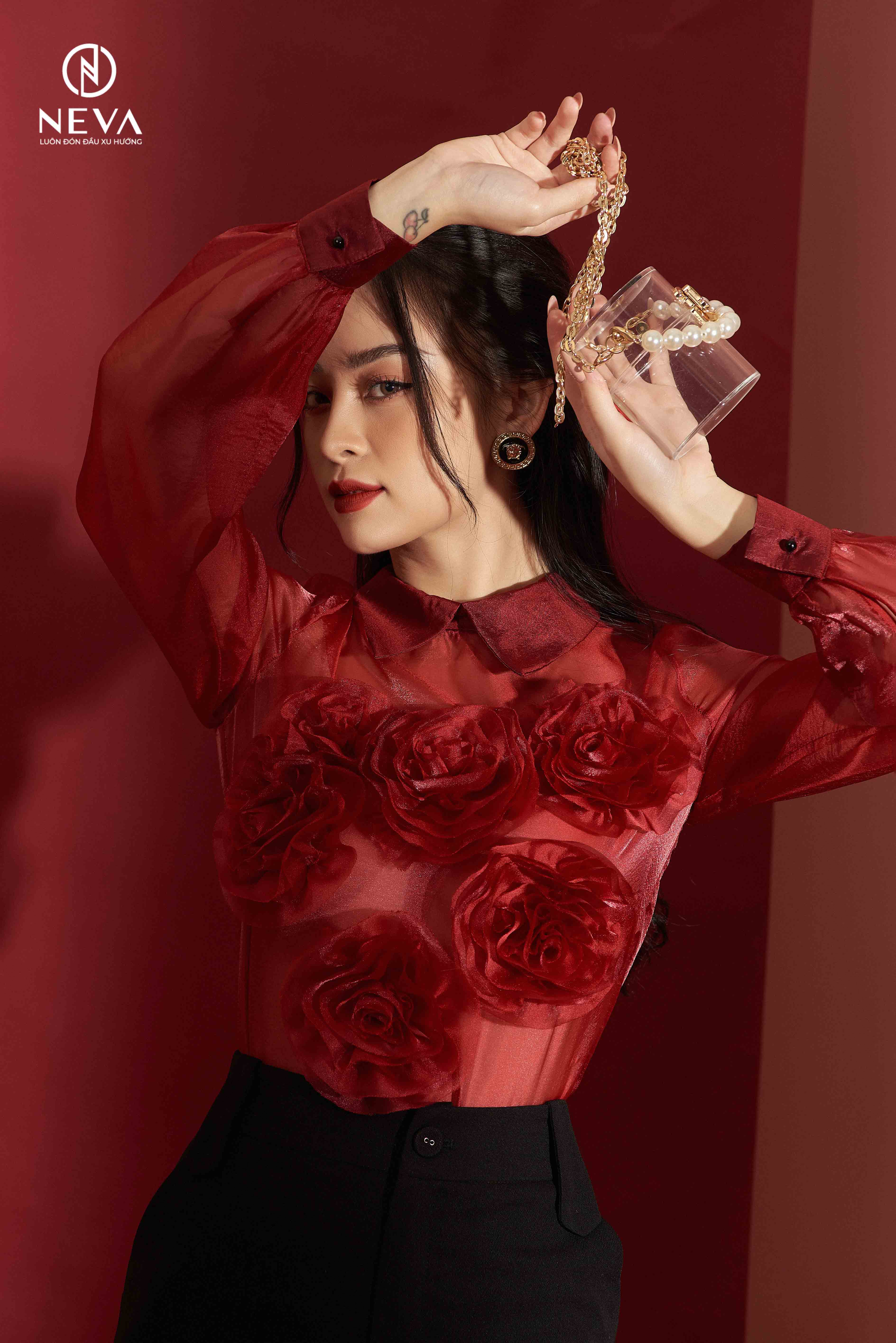 áo cách điệu hoa hồng 3D